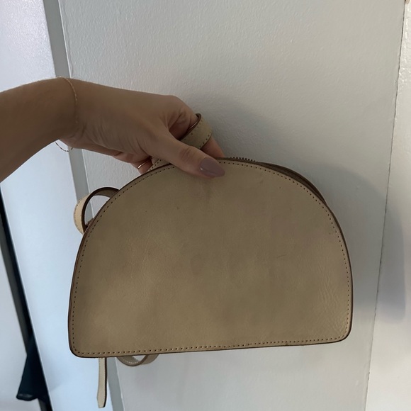 RARE ONE OF A KIND Madewell Ivory Half Moon Bag - Picture 4 of 4